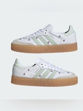 Adidas Sambae "Cloud White/Linen Green /Gum" (JS3954) Women’s Sneakers NWT Size6